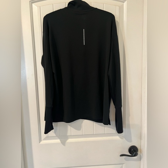 Nike Woman’s Dri-FIT Element 1/2-Zip running top. - Picture 4 of 4